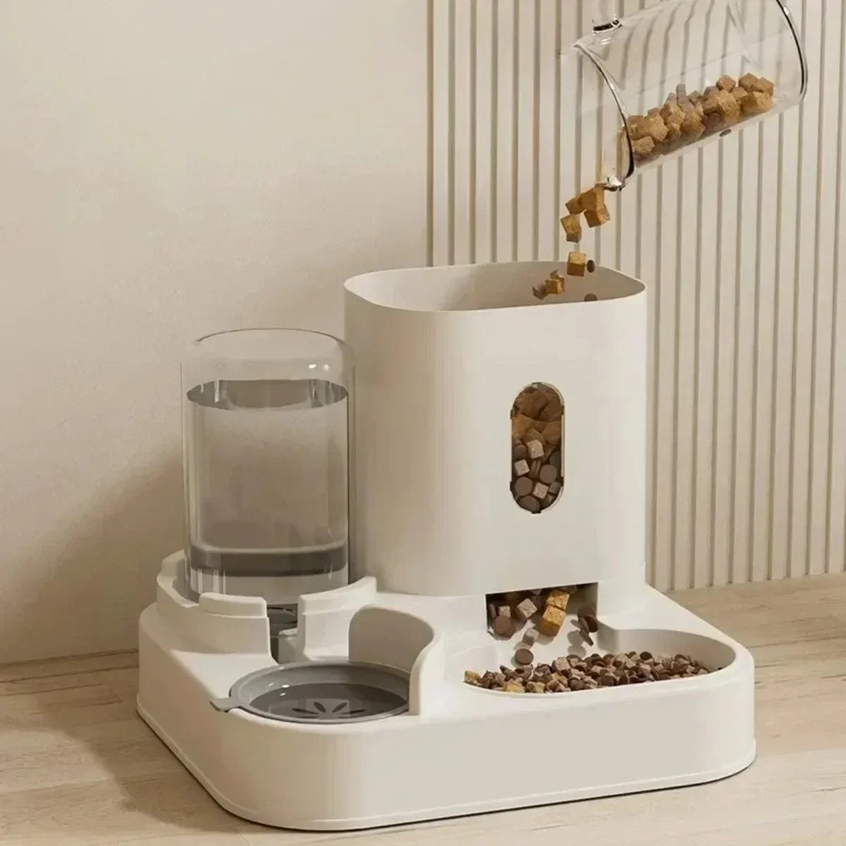 Comedouro Automático com Bebedouro – Alimentação prática e saudável para cães e gatos!